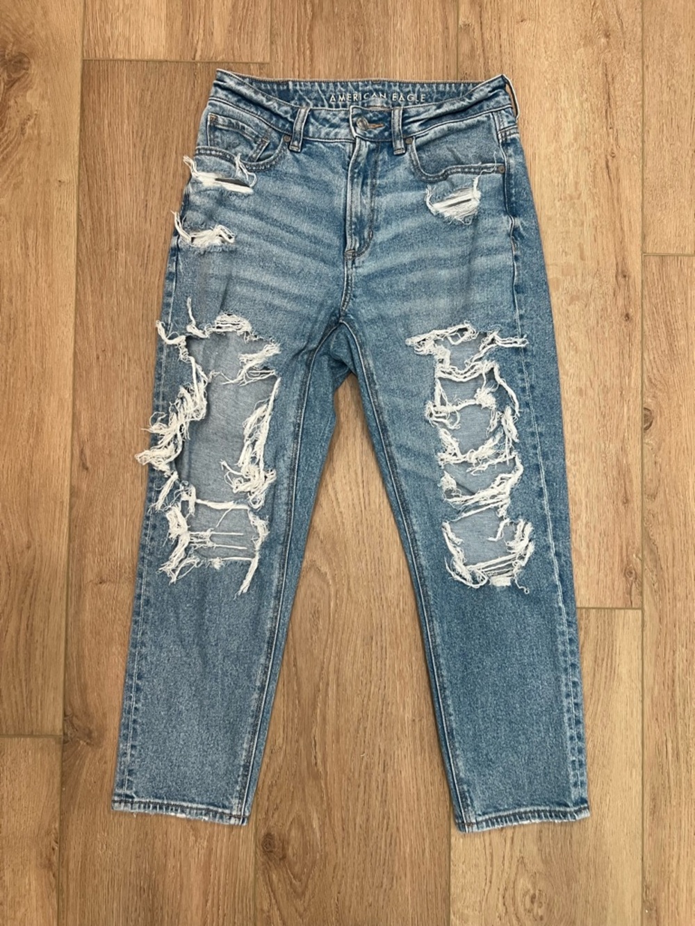 American Eagle Mom Jean Light Blue Stretch Denim Jeans Women’s 6 short
